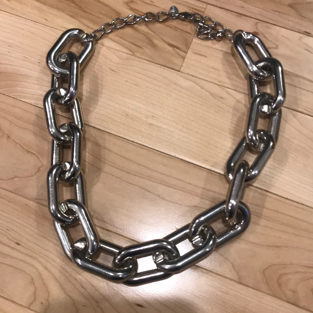 Express necklace